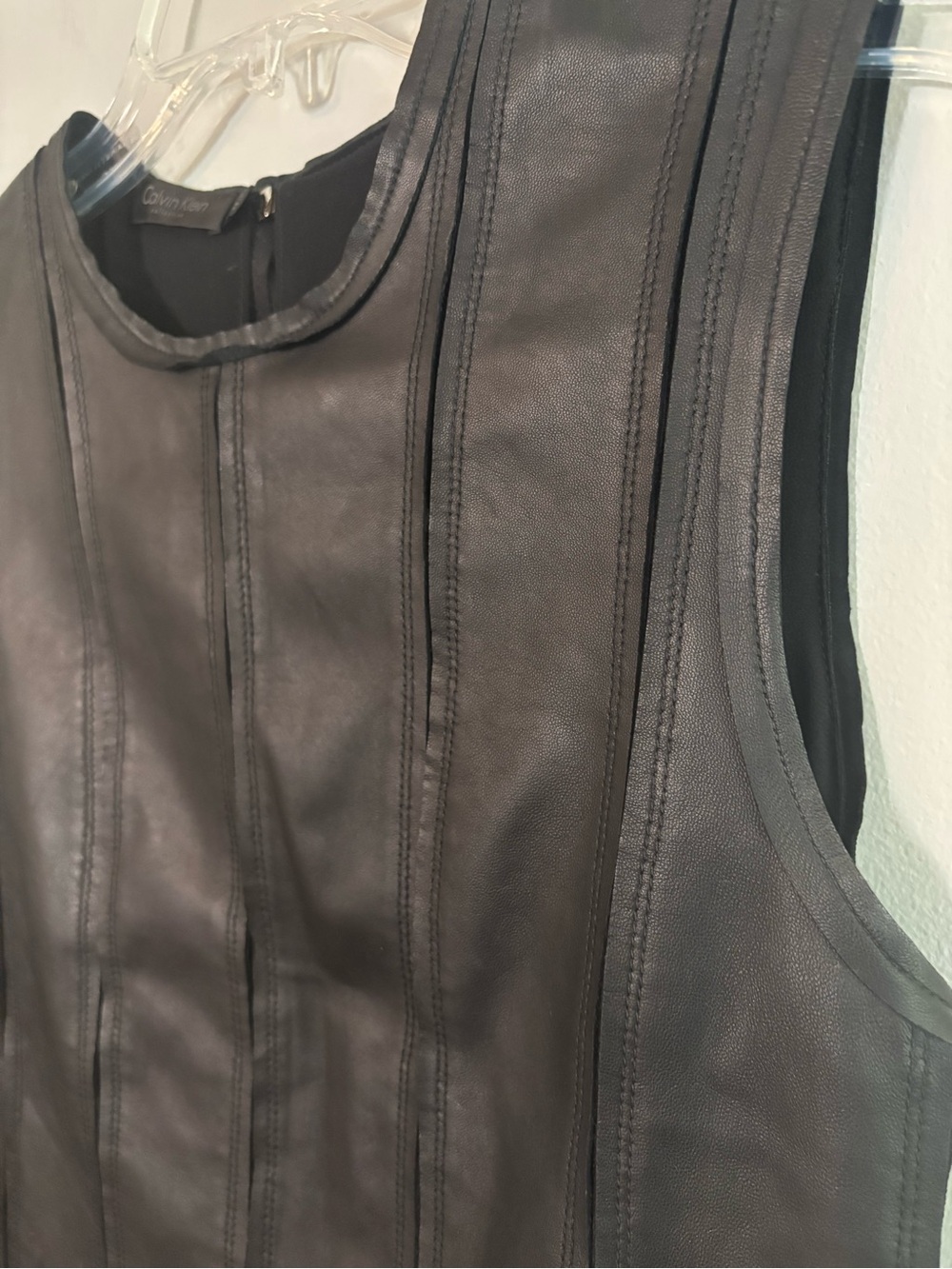 Calvin Klein Collection rare 2017 leather/silk paneled sleeveless top - Picture 3 of 12